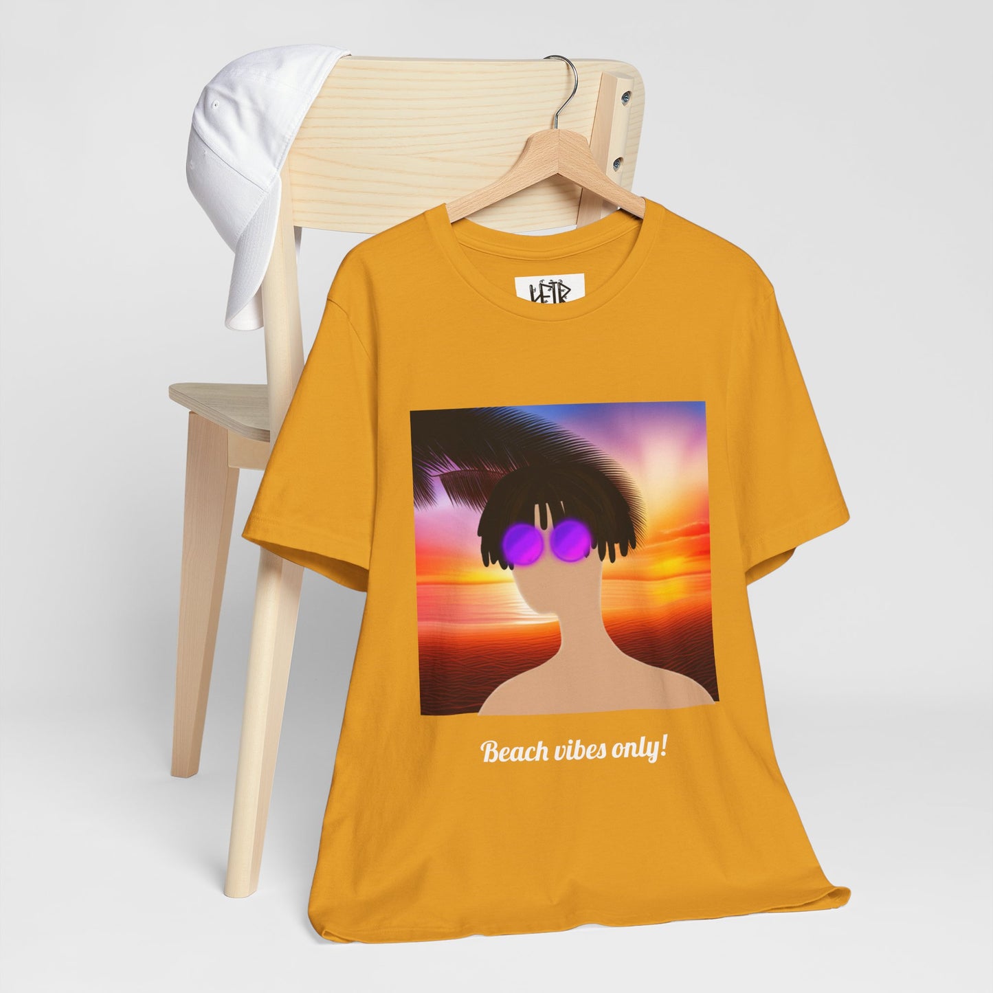 Fun Beach Boy Noah - Unisex Softstyle T-Shirt